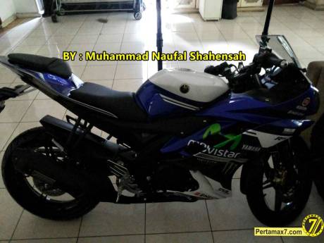 YAMAHA YZF-R15 V2.0 Movistar Motogp Livery 0